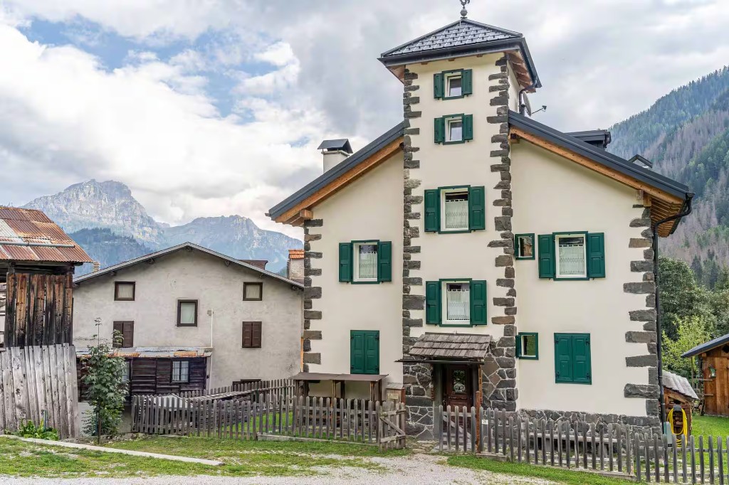 Дом снаружи