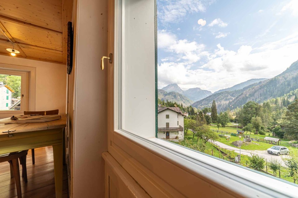 Вид рядом с домом